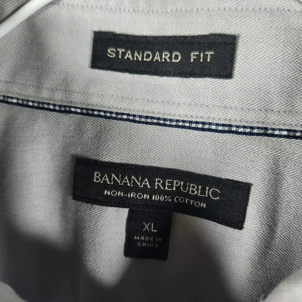 Banana Republic Standard Fit Long Sleeve‎ Button Up Shirt Gray Size XL Cotton